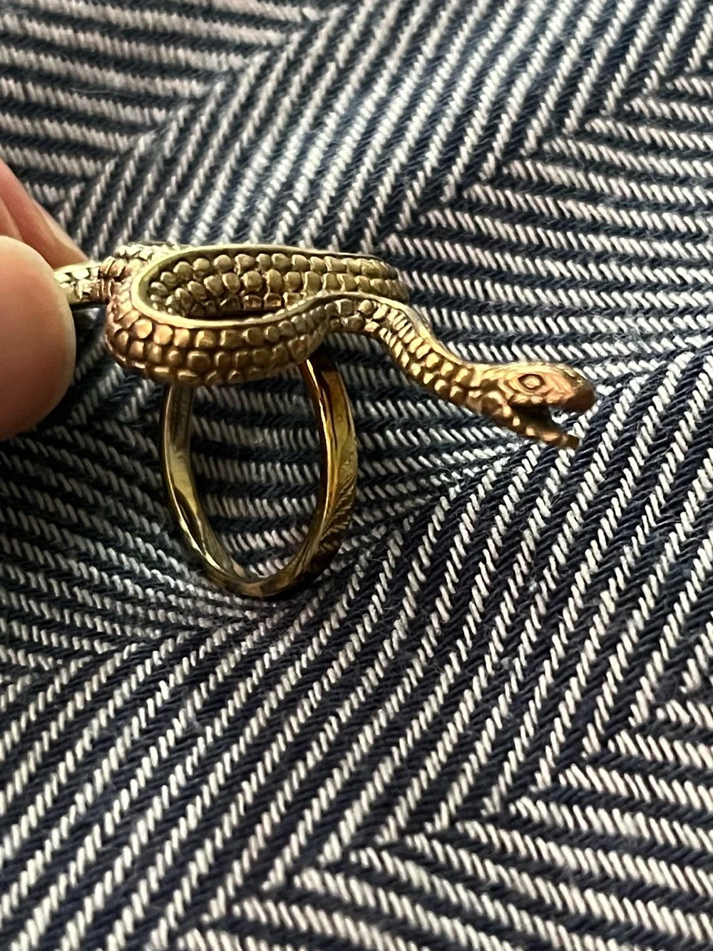 Vintage Gold Tone Snake Ring 🐍